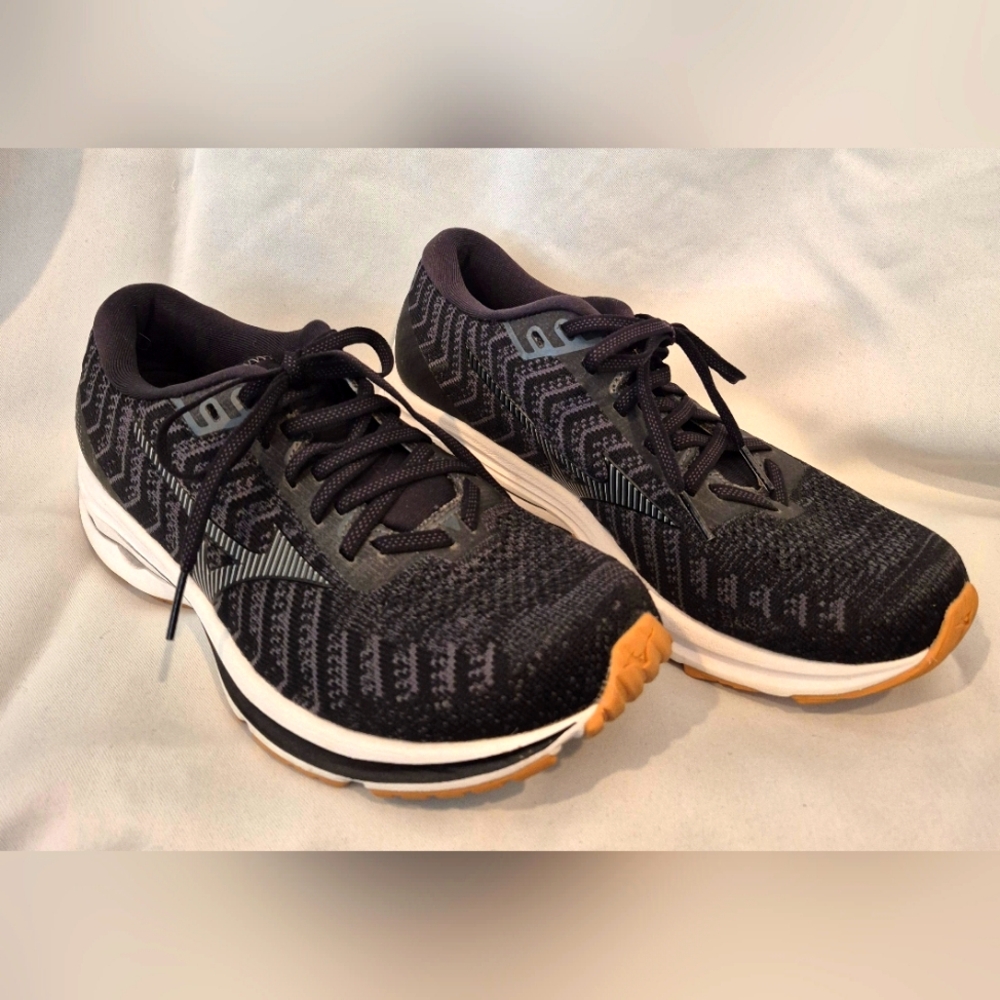 Mizuno Wave Rider 24 wavelet Women's Black Running Shoes 